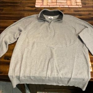 Men’s large zip sweater.